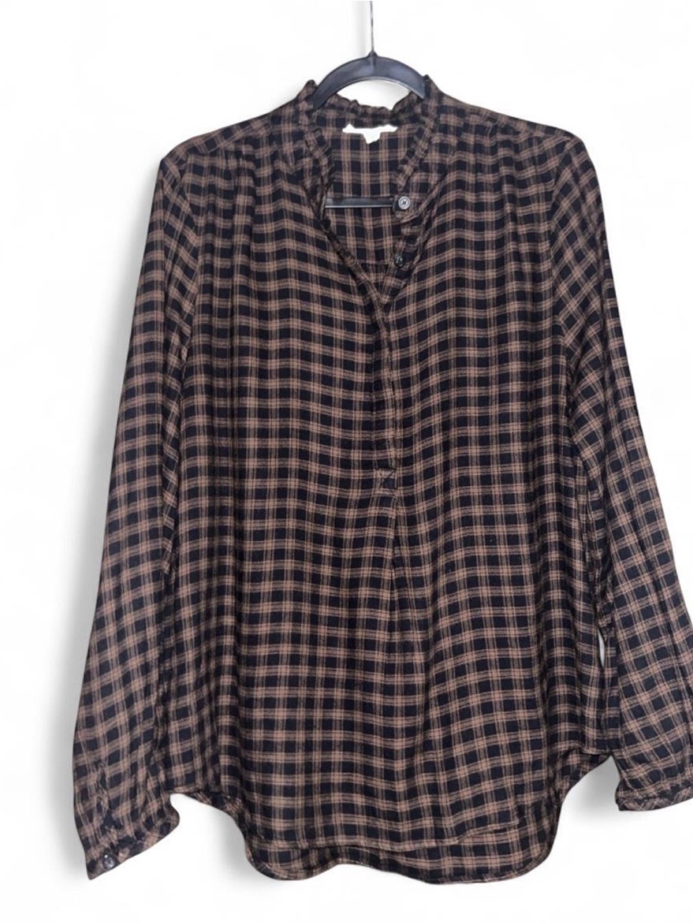 BeachLunchLounge Plaid Blouse Women’s Medium Black Brown Ruffle Neck Boho